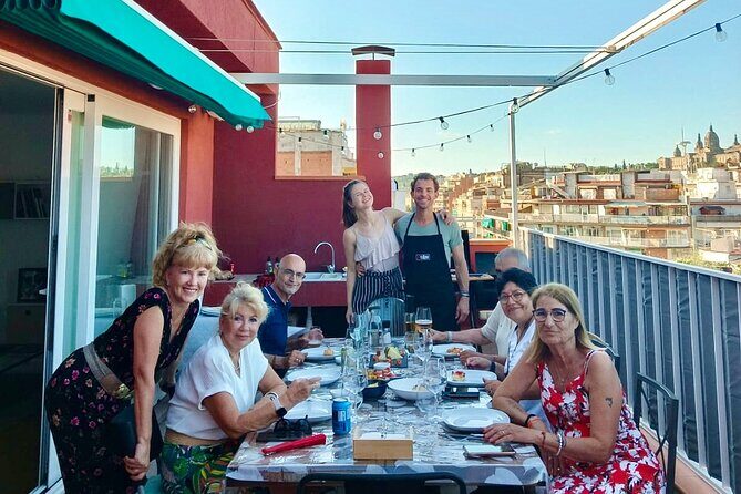 Barbecue in a penthouse in the center of Barcelona with a chef - Start Smooth: Aperitif and the First Bites