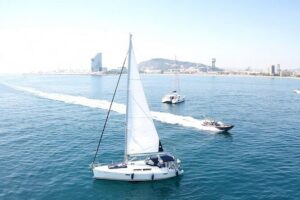 Barcelona 2-hour Private Boat Tour with Cava and snacks - Getting on at Moll de Mestral: the start is straightforward
