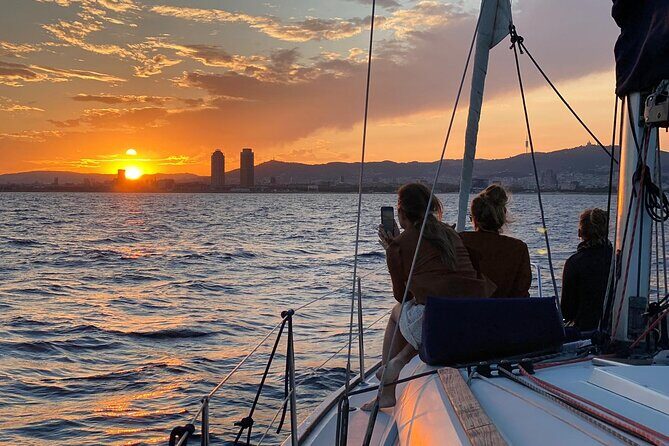Barcelona 2-hour Private Boat Tour with Cava and snacks - Port Vell cruising: the harbor vibe you can’t get from sidewalks