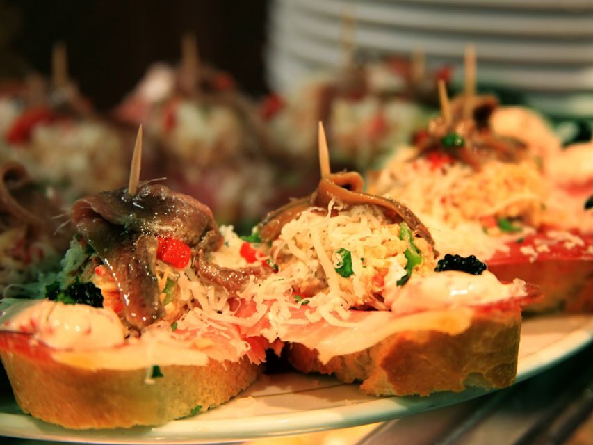 Barcelona: 4-Hour Tapas Evening Tour and Flamenco Show - What to bring and what to watch out for