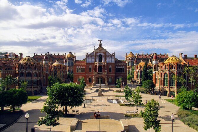 Barcelona Architecture Walking Tour With Casa Batlló Upgrade - Casa Batlló Upgrade: What You Gain by Going Inside