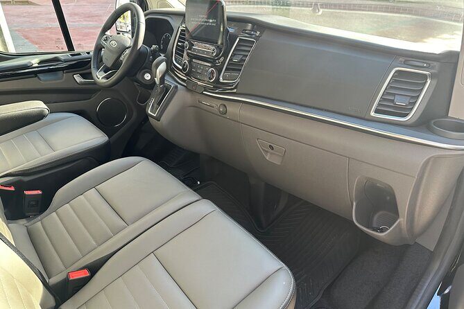 Barcelona Arrival Private Transfer Airport To Barcelona City - Timing Reality: Why 30 Minutes Means 30 Plus Customs