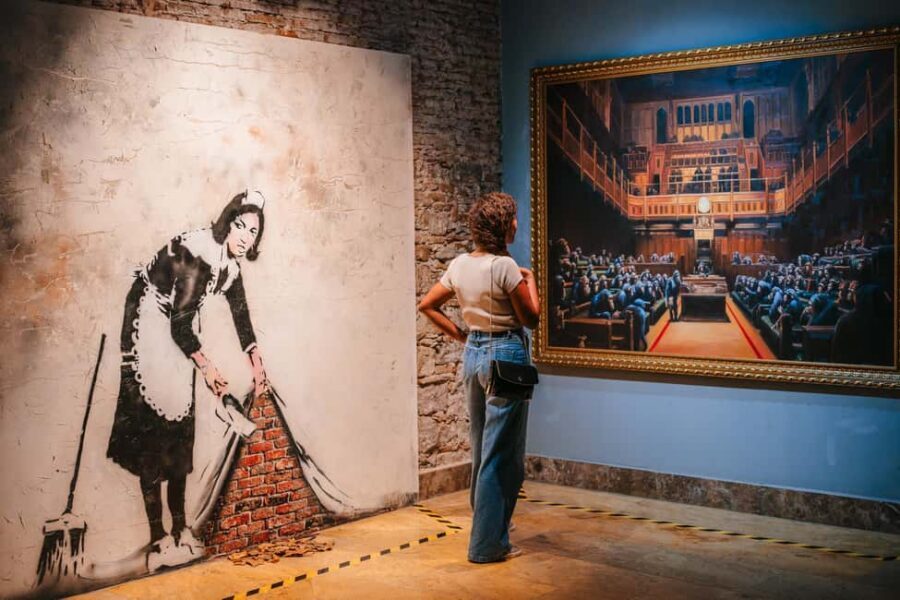 Barcelona: Banksy Museum, Permanent Exhibition Ticket - Espacio Trafalgar Entry: Finding the Right Desk in Central Barcelona