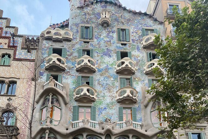 Barcelona: Bar Crawl at Gaixample - How Much Time Will You Spend at Each Place?