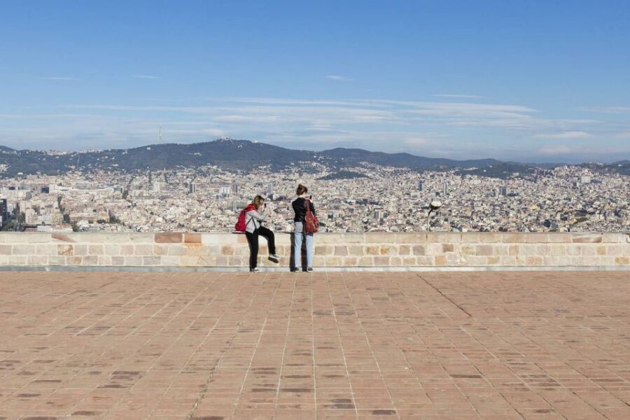Barcelona Cable Car Sky Views, Magic Fountain & Castle Visit - Montjuïc Castle at sunset: dungeons and 360-degree views