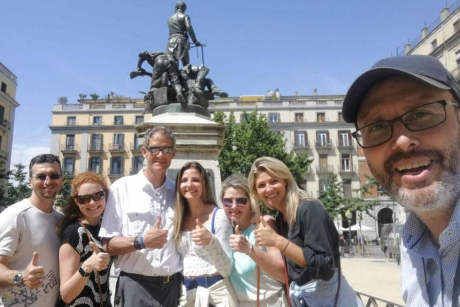 Barcelona Cable Car Sky Views, Magic Fountain & Castle Visit - When the Magic Fountain runs (and when it doesn’t)