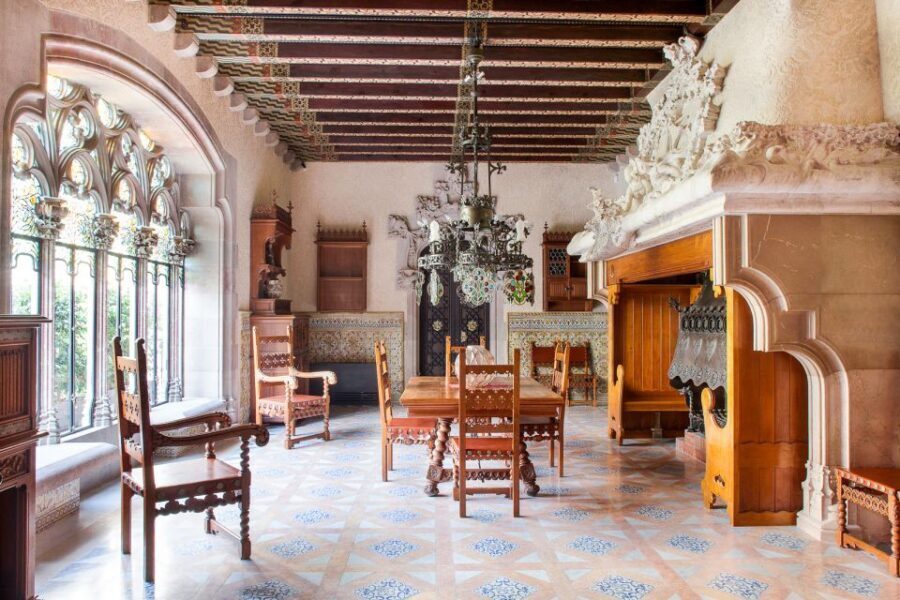 Barcelona: Casa Amatller Priority Entry Ticket - Before you go: shoes, timing, and the “small group” vibe