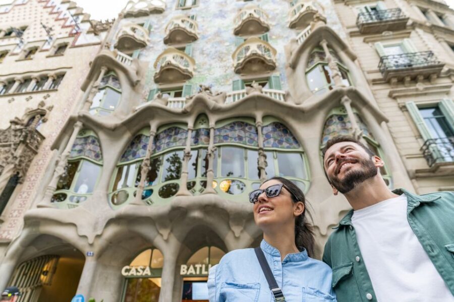 Barcelona: Casa Batlló Be The First Entry Ticket - Your Start Point: Pick Up Audioguide and Tablet
