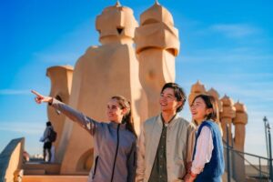 Barcelona: Casa Milà Early-Morning Access Guided Tour - Meeting at Passeig de Gràcia: start smart for a 1.5-hour tour