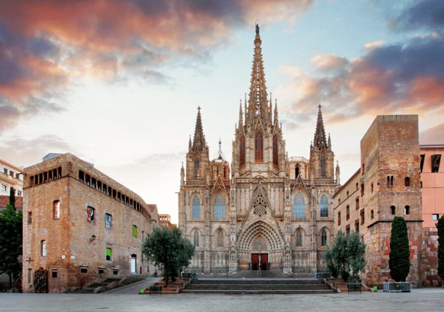 Barcelona Cathedral: Ticket, Guided Tour and VR Experience - The Cathedral’s Backstory: Roman Bones Under Gothic Skin