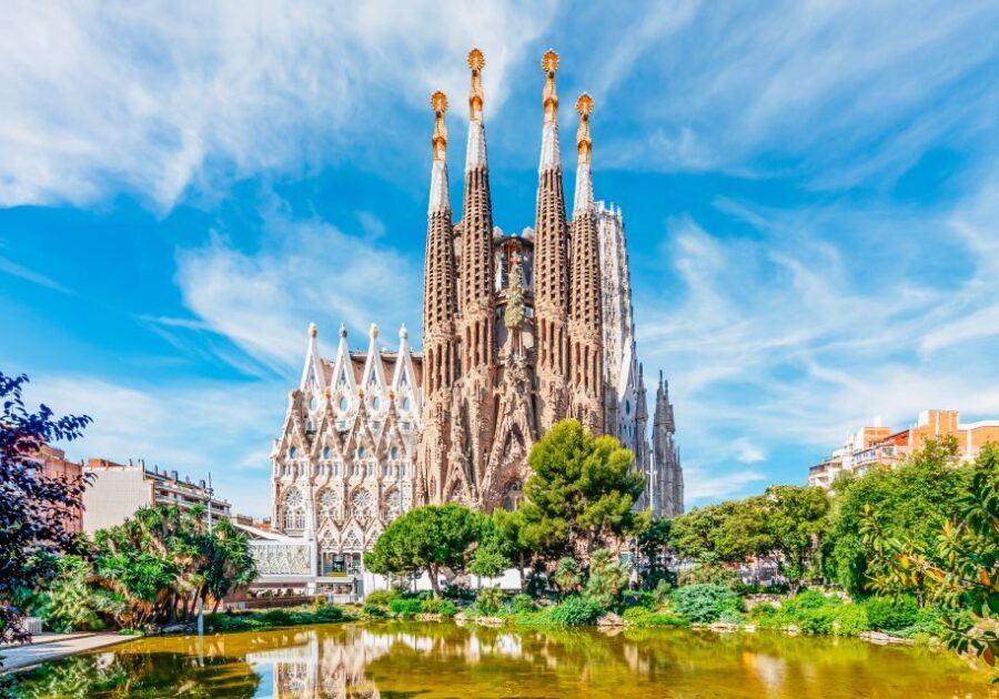 Barcelona: City Sightseeing Hop-On Hop-Off Bus Tour - Comfort and Tech: Audio Headphones, Wi‑Fi, and Rain-Proofing