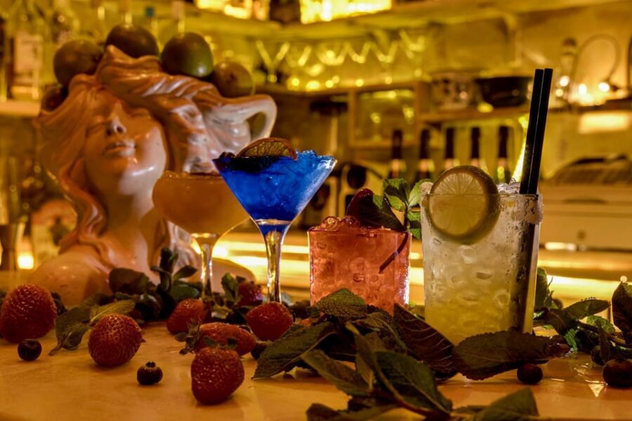 Barcelona: Cocktail Making Class with Tapas - Your four cocktails: a big menu with real choices