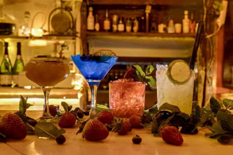 Barcelona: Cocktail Making Class with Tapas - The 2-hour format: short teaching, lots of making