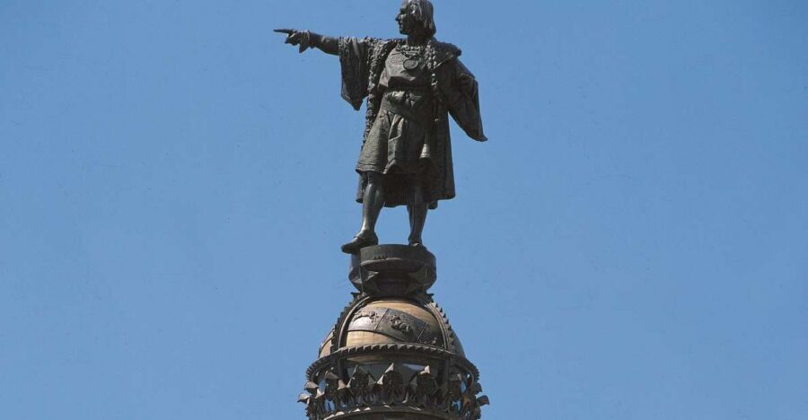 Barcelona: Columbus Monument - The panoramic map you can read: Gothic Quarter to the hills