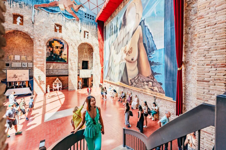 Barcelona: Dali Museum, House and Cadaques Guided Tour - From Palau de la Música to Figueres: what you’re paying for beyond the tickets