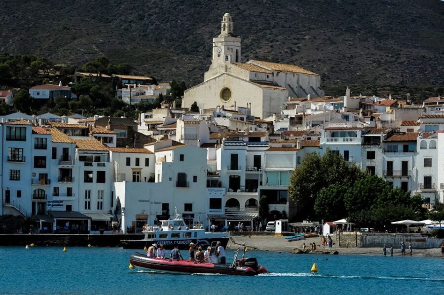 Barcelona: Dali Museum, House and Cadaques Guided Tour - Should you book this tour?