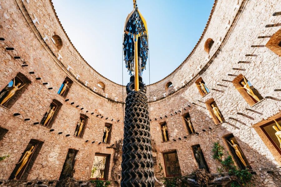 Barcelona: Dali Museum, House and Cadaques Guided Tour - Púbol Castle and Castell de Gala in summer: Dalí’s next chapter