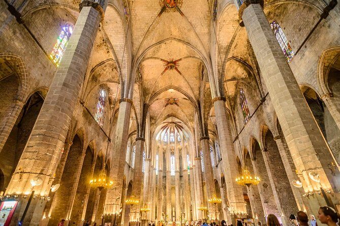 Barcelona e-Bike Tour: Gaudí & Old Town Small Group - Parc de la Ciutadella: A Park With Exhibition-Level Drama