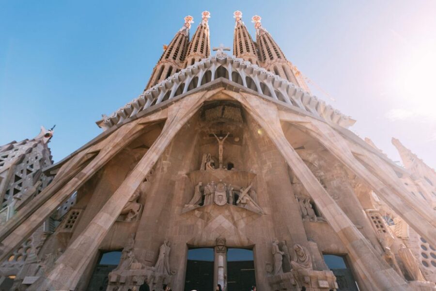 Barcelona: Exclusive Sagrada Familia Private Guided Tour - What your private guide does inside Sagrada Familia