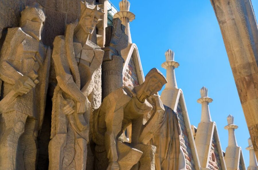 Barcelona: Exclusive Sagrada Familia Private Guided Tour - Skip-the-line access: why it matters more than you think