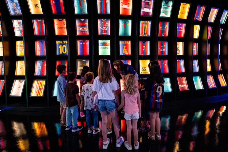 Barcelona: FC Barcelona Museum Total Experience Pass - Your digital photo and the personalized jersey memento