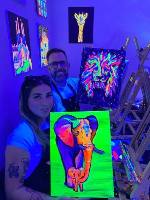 Barcelona: Fluorescent Paint and Wine Workshop - Meet Your Instructor and Get Set Up Fast