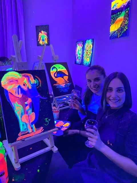 Barcelona: Fluorescent Paint and Wine Workshop - A Typical 2-Hour Flow (So You Know What You’re Doing)