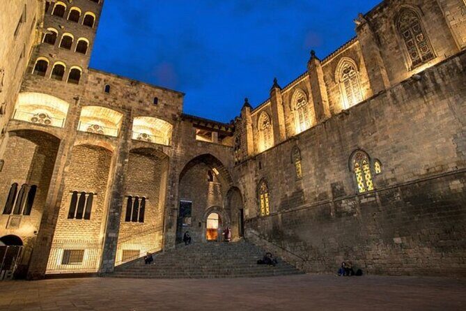 Barcelona Ghosts & Legends Tour - The guide makes or breaks a story tour: Ewan and Lila’s impact