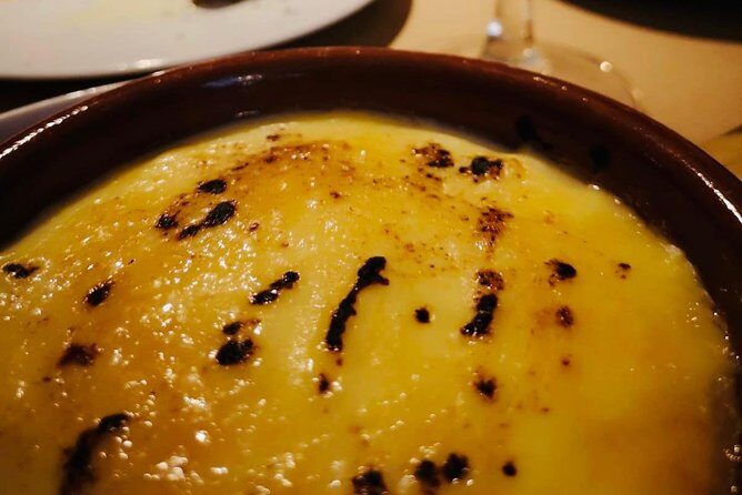 Barcelona Gothic Quarter VIP Tapas & Wine Tour - The dessert finish: crema catalana or fig ice cream with cava