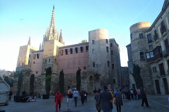 Barcelona Gothic Quarter Walking Tour with Tapas - Pont del Bisbe: a photo moment with real context