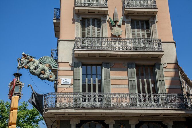 Barcelona Gothic Quarter's Deepest Secrets & Sangria - Archivo Historico: Crown of Aragón in plain sight