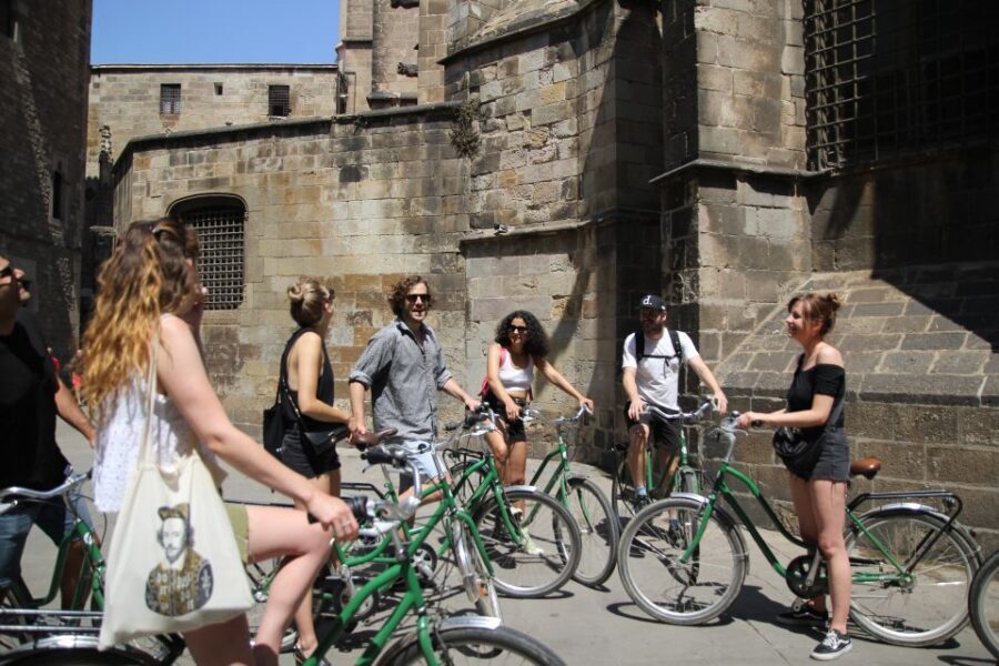 Barcelona: Guided Bike or E-Bike City Tour - Bikes, comfort, and staying safe in Barcelona traffic