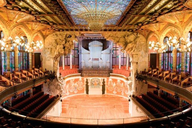 Barcelona Guitar Trio & Dance at the Palau de la Musica - Flamenco dance included: how the rhythm shows up onstage