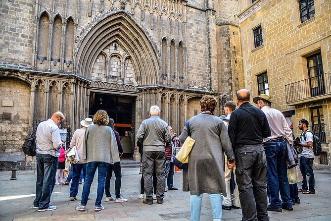 Barcelona Highlights Guided Tour with Monjuic Cable Car - The Montjuïc Cable Car Ride: Aerial Views Included
