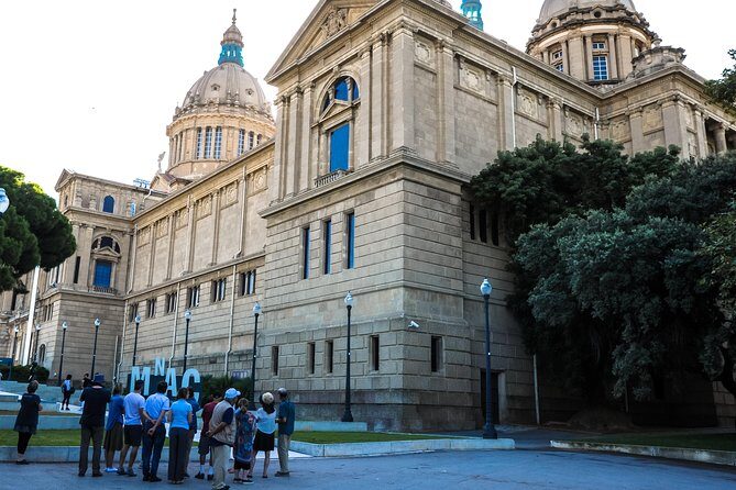 Barcelona Highlights & Sagrada Familia Tour: Priority Access - La Pedrera (Casa Milà): the finish with room to roam