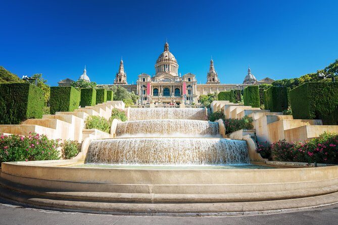 Barcelona Highlights Tour and Montserrat Monastery with Hotel Pick-up - Gaudí sprint: Passeig de Gràcia and quick exterior hits