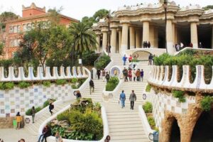 Barcelona in 1 Day: Sagrada Familia, Park Guell,Old Town & Pickup - Las Ramblas quick hit, then the Gothic Quarter on foot