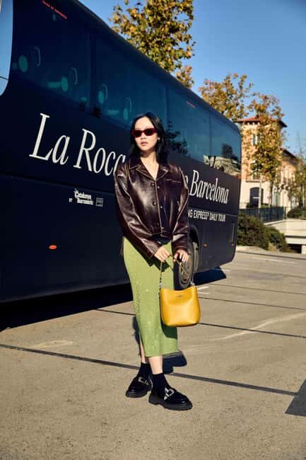 Barcelona: La Roca Village Shopping Express® Day Trip - Getting to Estació del Nord: Platform 17/18 Matters