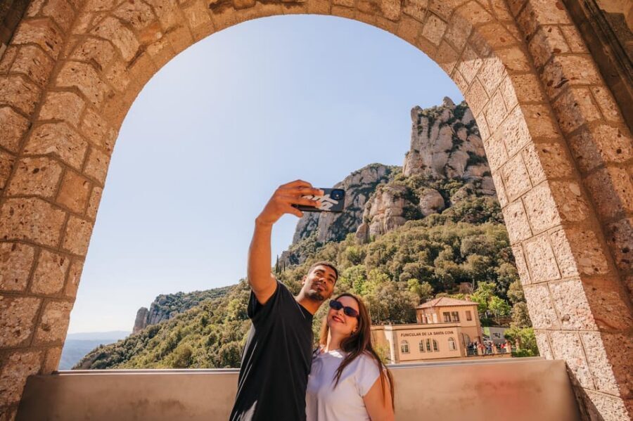 Barcelona: Montserrat Visit & Lunch at Farmhouse Small Group - The 65 Minutes of Free Time: Souvenirs, Photos, Choir Possibilities