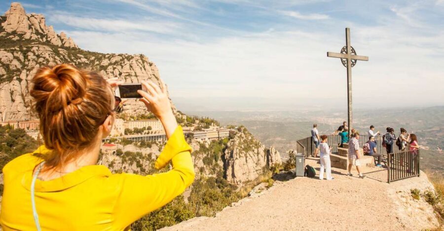 Barcelona: Montserrat with Winery Visit and Farmhouse Lunch - Key Points That Make This Tour Worth Your Time