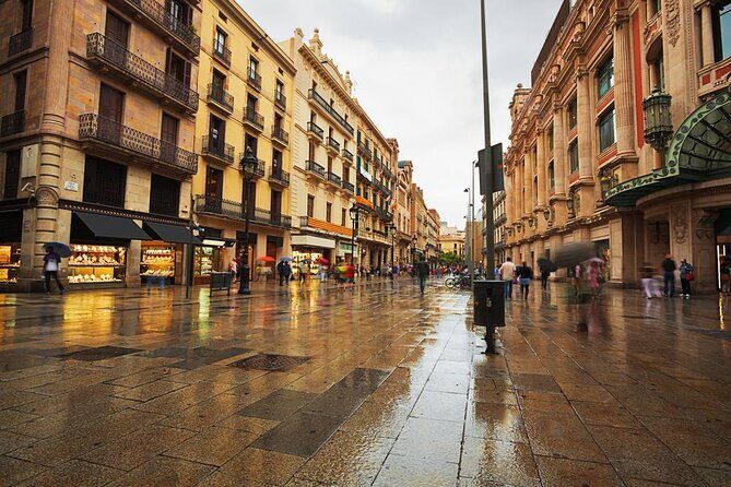 Barcelona Off the Beaten Track Bike Tour - Key highlights