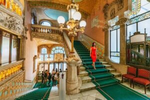 Barcelona: Palau de la Música Guided Tour - Where you’ll meet and how to get there near Plaza Catalunya