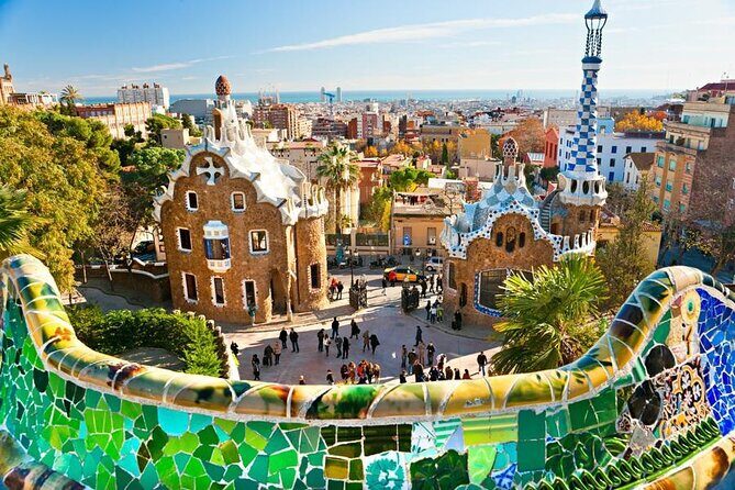 Barcelona: Park Güell Guided Tour & Tickets with Fast-Track Entry - Skip-The-Line Entry at Park Güell: What You’re Really Buying