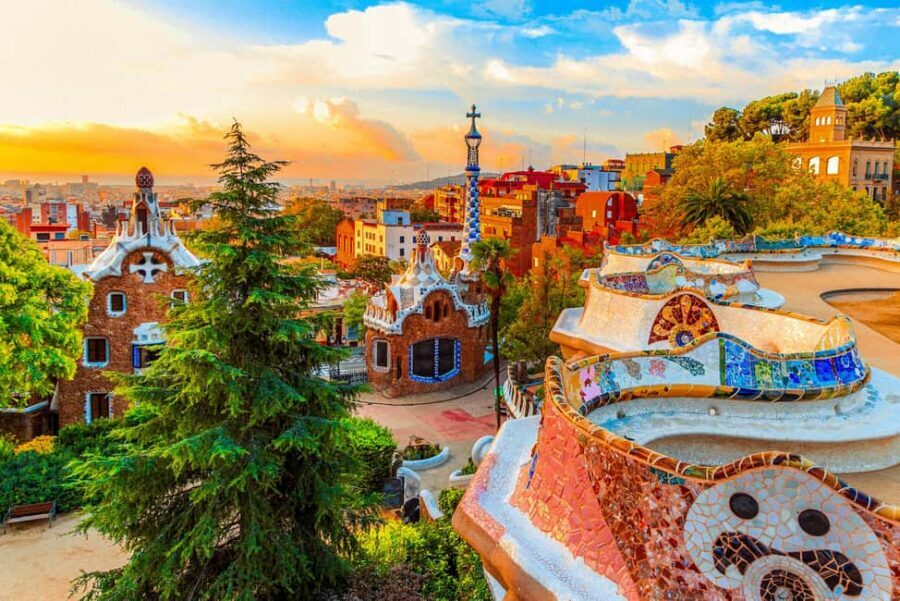 Barcelona: Park Güell Guided Tour with Fast-Track Ticket - Key Highlights You’ll Notice Right Away