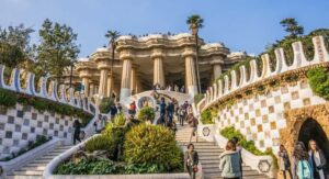 Barcelona: Park Guell Guided Tour with Skip The Line Entry - Meeting at Ctra. del Carmel, 23: don’t gamble with timing
