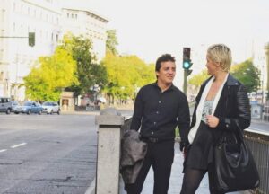 Barcelona: Photo Shoot + Exclusive Video of the Best Moments - The photo shoot style: fun direction and real moments