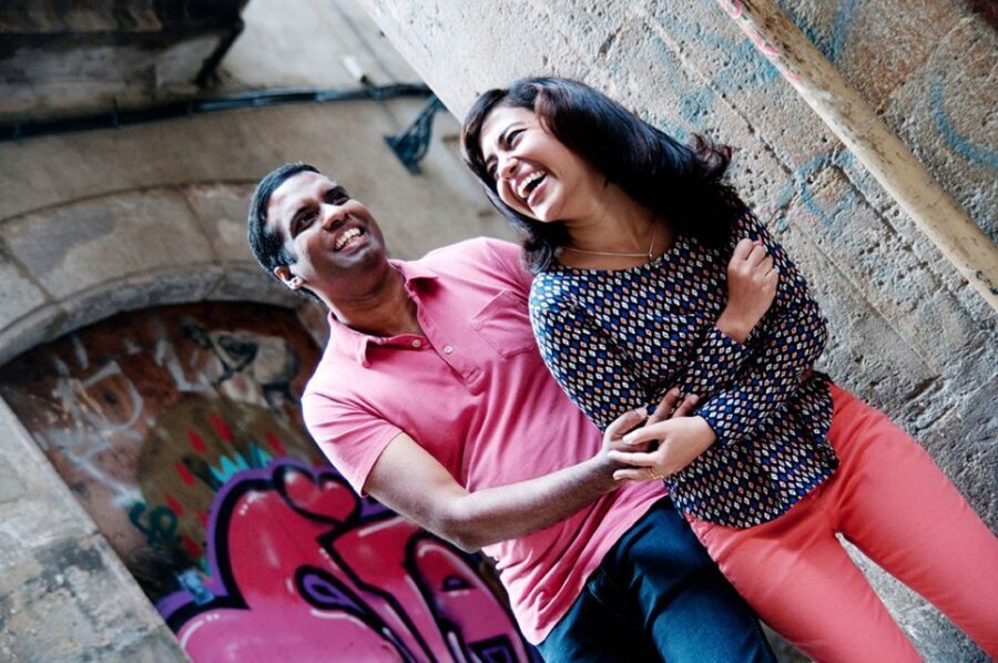 Barcelona: Photoshoot Tour Old Town - The Photo Plan: Poses, Candid Moments, and Retouching