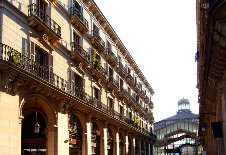 Barcelona: Picasso Museum Guided Tour - Starting at Fossar de les Moreres: Your tour’s first good decision