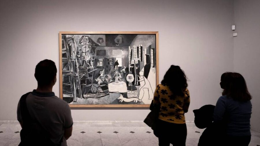 Barcelona: Picasso Walking Tour with Picasso Museum Tickets - Meeting at the Museu Picasso: fast start, clear expectations