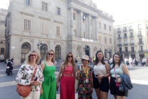 Barcelona Premium: Gothic, Montjuic, Sagrada Familia & Park Güell - Catedral de Barcelona and Sant Jaume Square: The Two Faces of Old Barcelona